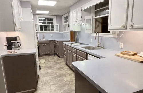 West Glens Falls Casa | North country escape 15 min north Lake George 15 minutes south Saratoga Springs