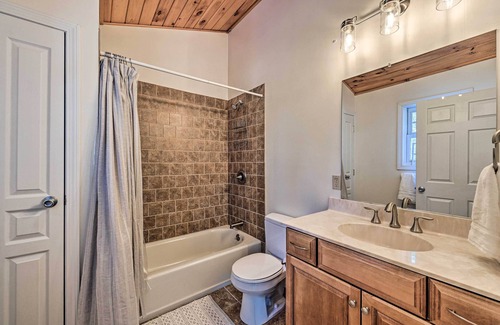 North Creek Cabina | North Creek Family Cabin - 3 Mi to Gore Mountain!