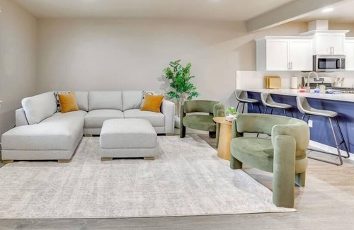 Sunset Casa | North End/Stay in Boise’s coveted North End! This 4BR/3BA retreat blends modern style with Boise Blue charm. Minutes from downtown, Hyde Park, Camel’s Back Park, and the Greenbelt. Relax in the backyard oasis.