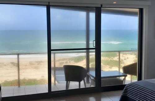 Central Coast Casa | North Entrance-beach Front House