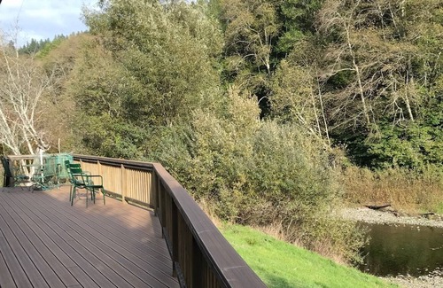 Brookings Casa | North Fork Chetco River House