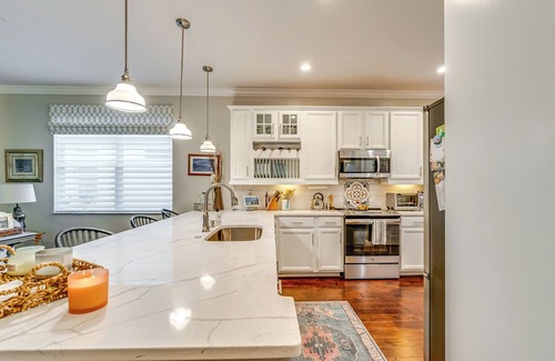 North Fort Myers Casa | North Fort Myers Home w/ Heated Pool & Lake Views!