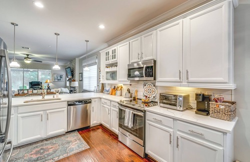 North Fort Myers Casa | North Fort Myers Home w/ Heated Pool & Lake Views!
