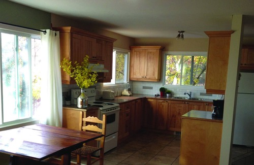 North Hatley Casa | North Hatley Private Serene one Bedroom Chalet ten Minute Walk From Village