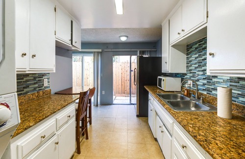 NoHo Arts District Casa | North Hollywood Home ~ 3 Mi to Universal Studios!