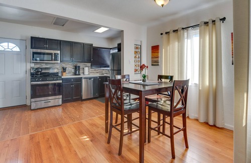 North Hollywood Casa | North Hollywood Getaway: 14 Mi to Downtown!