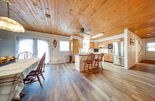 North Jackson Casa | North Jackson Vacation Rental w/ Wraparound Deck!