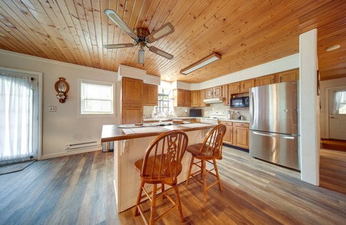 North Jackson Casa | North Jackson Vacation Rental w/ Wraparound Deck!