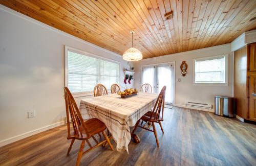 North Jackson Casa | North Jackson Vacation Rental with Wraparound Deck!