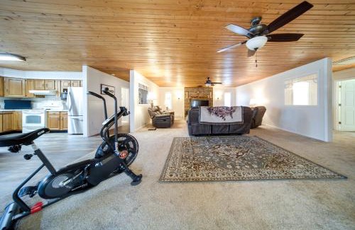 North Jackson Casa | North Jackson Vacation Rental with Wraparound Deck!