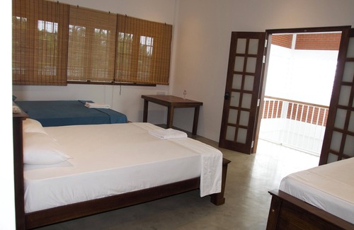 Pachchilaipalli Otro | North Joy Tripple Room