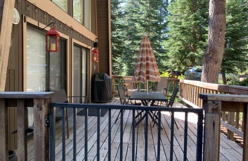 Carnelian Bay Casa | Se aceptan mascotas en North Lake Tahoe hogar perfecto para diversión de la familia