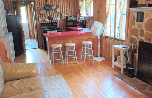 North Lakeport Cabina | North Lakeport Paseo de 200 pies a la playa del lago Huron