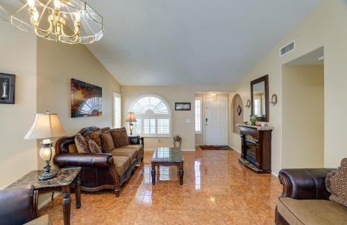 North Las Vegas Casa | North Las Vegas Home about 5 Mi to Fremont St!