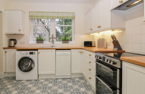 Alford Cabaña | NORTH MAINS COTTAGE - CRAIGIEVAR CASTLE in Alford, Aberdeenshire