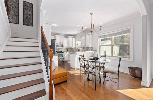 Cottontown Casa | North Nashville Swim and Relax