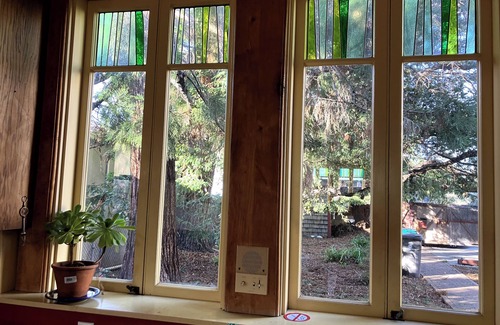 Upper Telegraph Casa | North Oakland Carriage House with Inglenook
