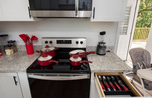 Dallas Casa | North of Gastonia Cute Cottage w/ Comfort & Style