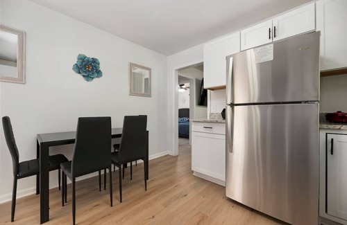 Dallas Casa | North of Gastonia Cute Cottage w/ Comfort & Style