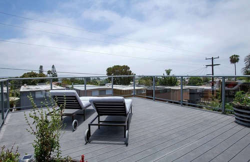 La Jolla Mesa Casa | North Pacific Beach Views