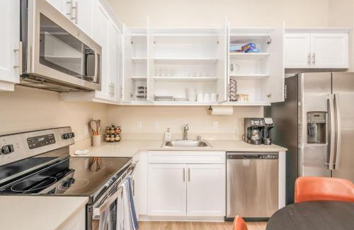 North Park Apartamento | North Park Penthouse King Beds Workspaces Parking
