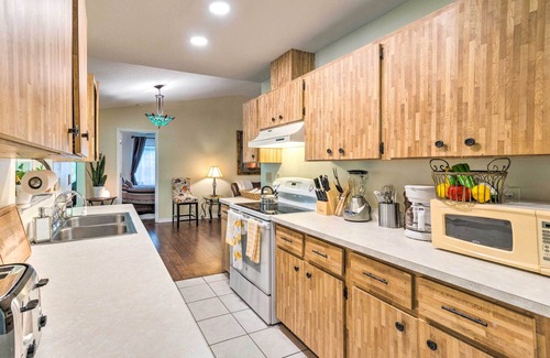 Warm Mineral Springs Casa | North Port Garden Home: Florida Room, Lanai!