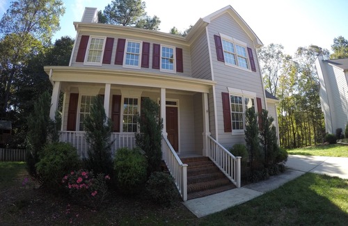 North Raleigh Casa | North Raleigh home in Wakefield Plantation Culd-de-sac lot in private wooded lot