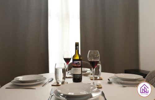 Cathays Apartamento | North Road Apartments - Perfectly Placed, Close to Town & Castle with Private Parking