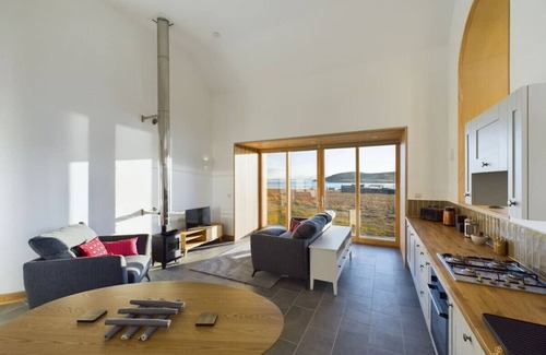 Shetland Islands Casa | North Roe Kirk, Shetland Isles