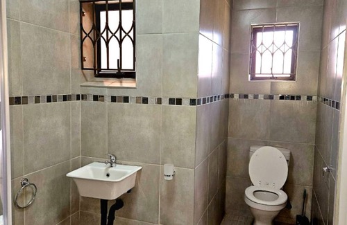 Kempton Park Cabina | North Ryde Guest Lodge where you comfort is our priority .