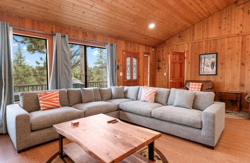 Fawnskin Casa | North Shore Chalet