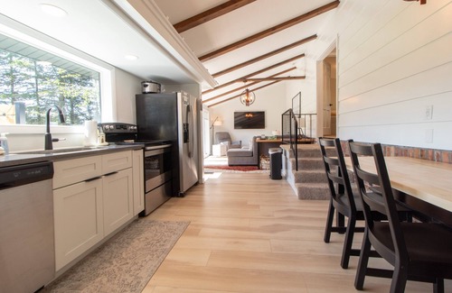 Two Harbors Cabina | North Shore Gateway | A Luxurious Cabin Retreat