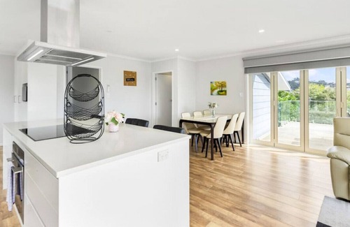 Torbay Apartamento | Perfect 3BR in the Bays w Views | WiFi | Netflix