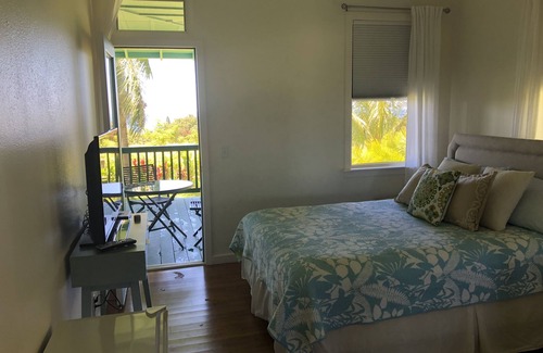Pauwela Cama Y Desayuno | North shore Maui vista al mar B y B sala 2