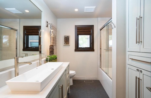 Tahoma Casa | North Shore - West Shore Hideway