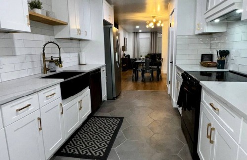 Shearer Hills - Ridgeview Casa | North Star Nook / Modern Central SA Home just 7 minutes to the Airport!