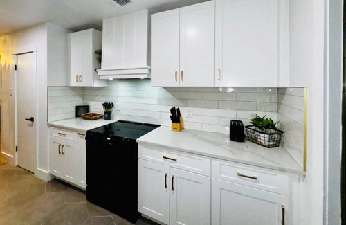 Shearer Hills - Ridgeview Casa | North Star Nook / Modern Central SA Home just 7 minutes to the Airport!