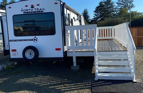 Crescent City Casa | "North Trail" the Glamping Trailer in The Cottages at Crescent City