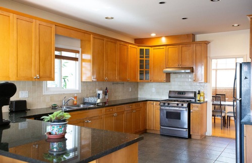 Upper Lonsdale Casa | North Vancouver Haven:Where Comfort Meet Adventure