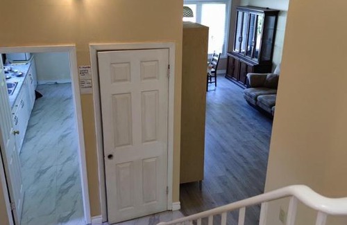 Unionville Casa | North York Room Close to HWY 401 and DVP