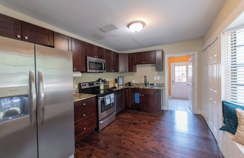 St. Petersburg - Clearwater Casa | Northeast St Pete 2-Bedroom/1-Bath Home