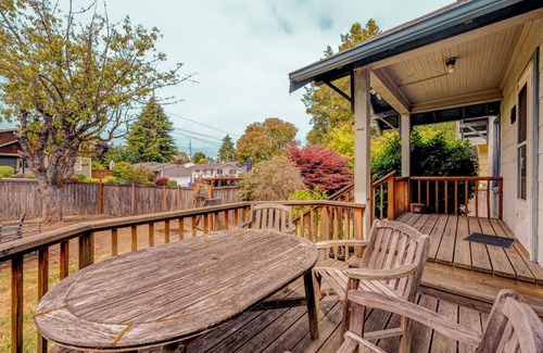 West End Casa | Northend Charmer! Your own Private space and bathroom in Tacoma’s beautiful NE.