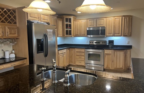 Arkdale Condominio | Northern Bay Golf Resort and Marina - 3 bed on Castle Rock Lake!