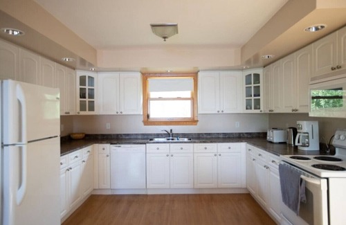 Nipissing Casa | Northern Hideaway - 3 bedroom 4 season Home