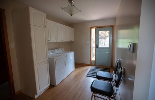Nipissing Casa | Northern Hideaway - 3 bedroom 4 season Home