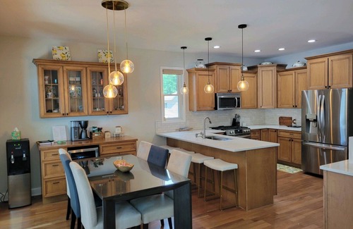 Cheboygan Casa | Northern MI Lakefront Retreat – Year-Round Oasis for 12 Guests