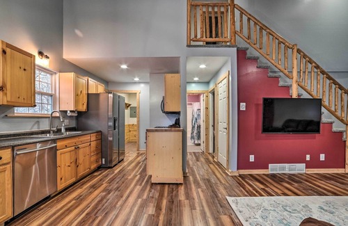 Indian River Casa | Northern Michigan Retreat ~ 2 Mi to Burt Lake