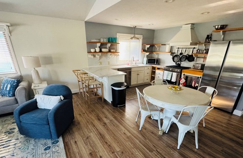 Indian River Casa | “Northern retreat in the heart of Indian River.”