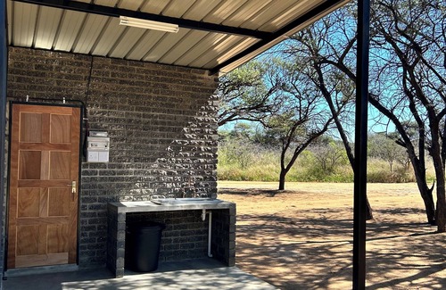 Otjiwarongo Alquiler De RV | Northern Rock is a beautiful campground close to Otjiwarongo for a peaceful stay