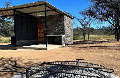 Otjiwarongo Alquiler De RV | Northern Rock is a beautiful campground close to Otjiwarongo for a peaceful stay